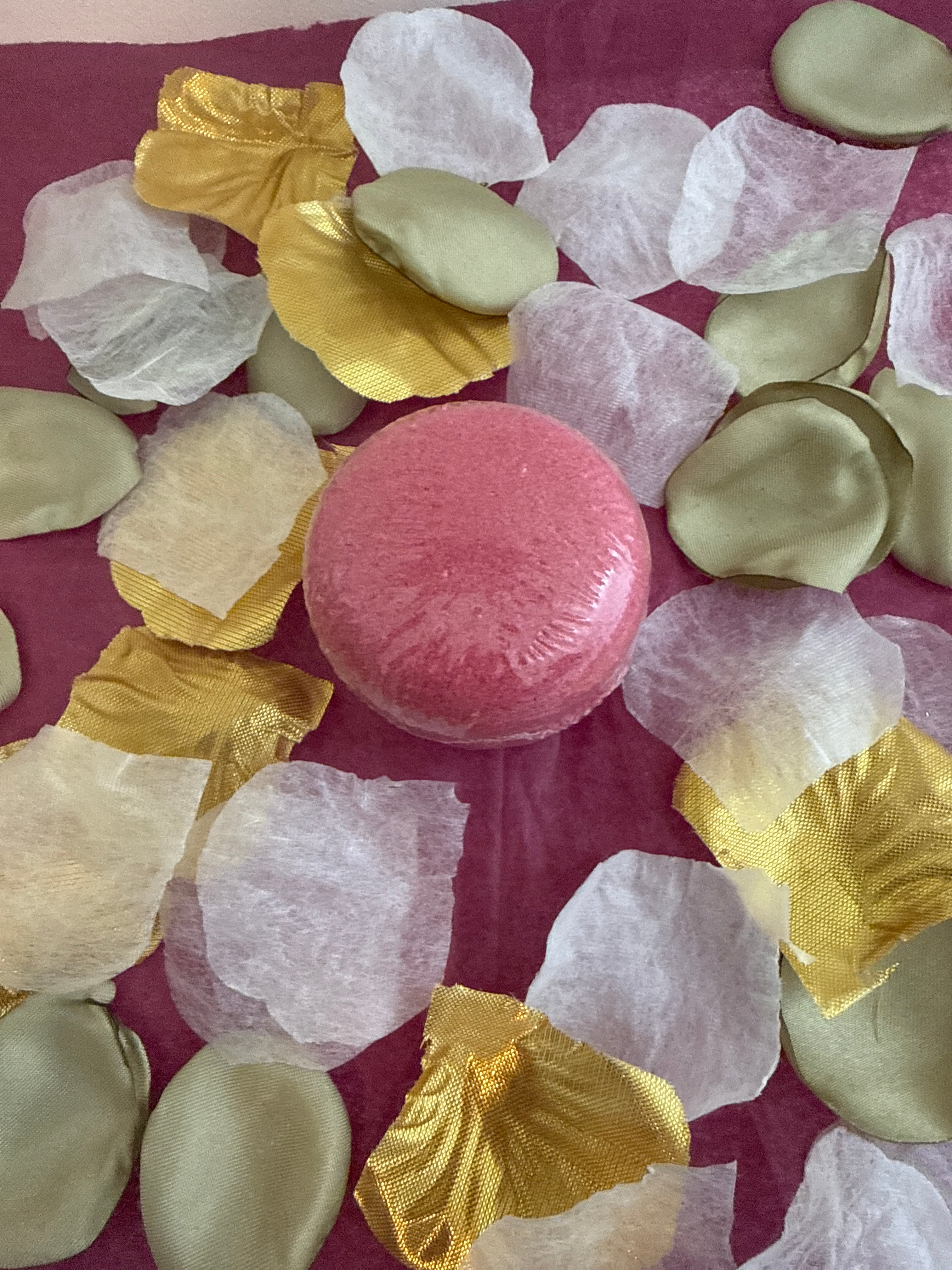 Macaron de bain effervescent parfum cassis